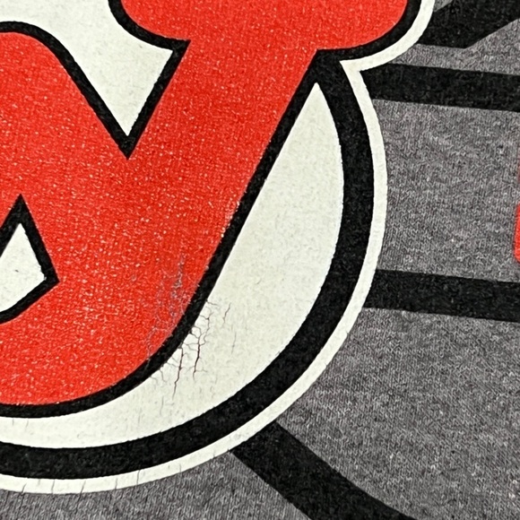 New Jersey Devils NHL Hockey Hoodie Pullover Jumper Sweatshirt - Picture 4 of 4